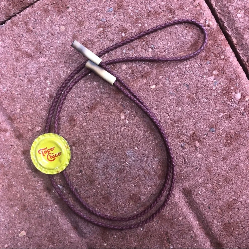 Topo Chico Bottle cap Bolo Tie Bamboo Tips maroon cord bamboo tips unique gift - Picture 2 of 4